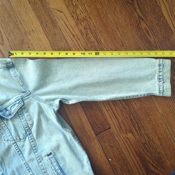 Levi's Jean Jacket - Picture 6 of 7